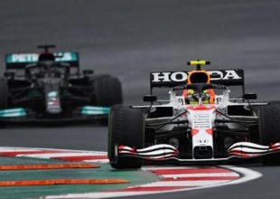 Έξαλλοι στην Red Bull με τον Χάμιλτον
