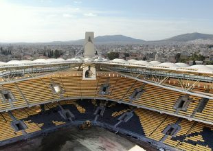 Πριν το ΟΑΚΑ μια βόλτα στη Νέα Φιλαδέλφεια – Γέμισαν οι δρόμοι ΑΕΚτζήδες (VIDEO)