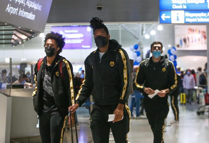 Φωτογραφίες απ’ την αναχώρηση της ΑΕΚ για Ουγγαρία