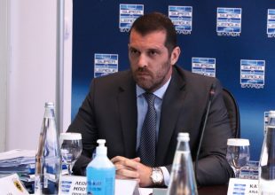 Super League: Παραίτηση Μπουτσικάρη από την προεδρία του συνεταιρισμού