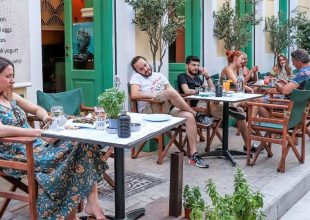 Προς κατάργηση τα μίνι lockdown – Περισσότερες ελευθερίες για εμβολιασμένους παντού