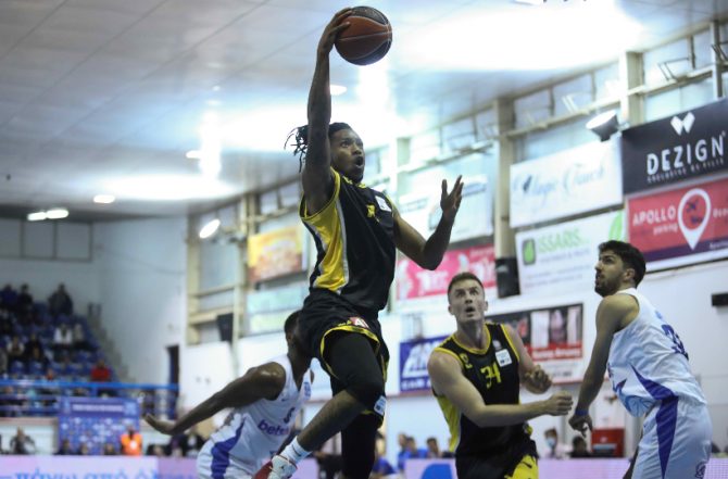 Μεγάλο διπλό της Βασίλισσας στη Νίκαια