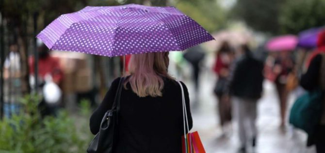 Κορυφώνεται η ψυχρή εισβολή: Μέχρι και 8 βαθμούς κάτω ο υδράργυρος – Πού θα χιονίσει