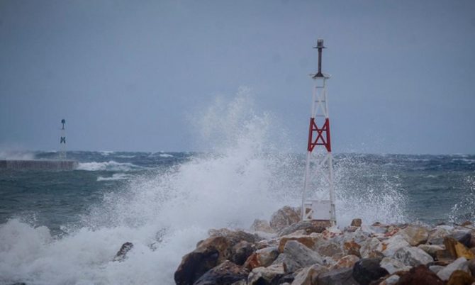 Ραγδαία επιδείνωση του καιρού: Άνεμοι 11 μποφόρ και σφοδρές καταιγίδες!