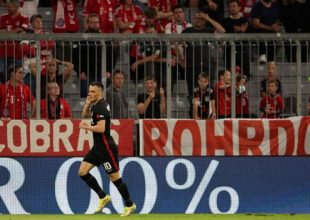 «Διπλό» της Άιντραχτ κόντρα στη Μπάγερν μετά από 21 χρόνια!