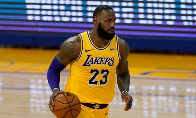 «Λευκή πετσέτα» από Λέικερς! Εκτός και με Σανς ο Λεμπρόν