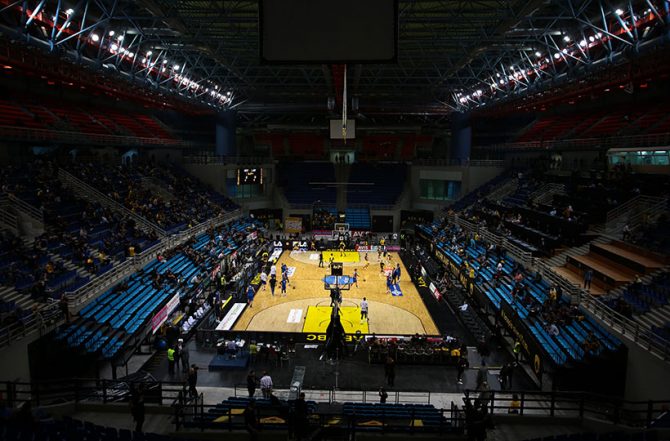 Η Βασίλισσα στο Σπίτι της (ΦΩΤΟ-VIDEO) Η Βασίλισσα στο Σπίτι της (ΦΩΤΟ-VIDEO)