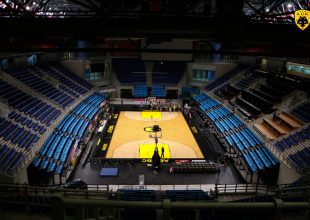 Όλα έτοιμα για την πρεμιέρα της Βασίλισσας στο παλάτι της (ΦΩΤΟ)