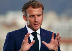 Σε εξέλιξη τηλεφωνική επικοινωνία Μακρόν – Πούτιν