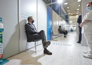 Ο Μητσοτάκης έκανε την 3η δόση του εμβολίου κατά της Covid