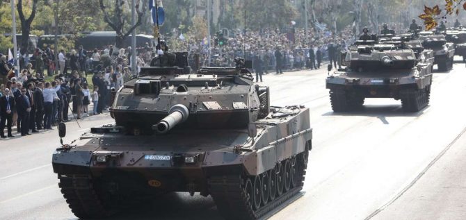 Κορωνοϊός: Ασφυξία στις ΜΕΘ από ανεμβολίαστους – Νέο «καμπανάκι» για τις παρελάσεις στις 28 Οκτωβρίου