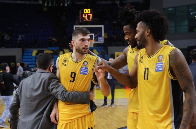 Πετρόπουλος: «Επιτέλους χαμογελάσαμε λίγο»