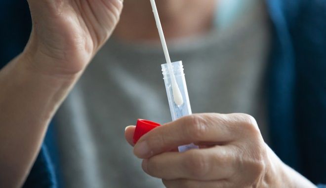 ΣτΕ: Υποχρεωτικό το self test και rapid test για εκπαιδευτικούς και μαθητές