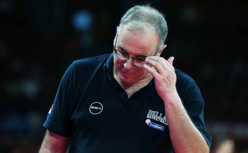 Το τελευταίο «αντίο» της Βασίλισσας στον Σκουρτόπουλο (ΦΩΤΟ)