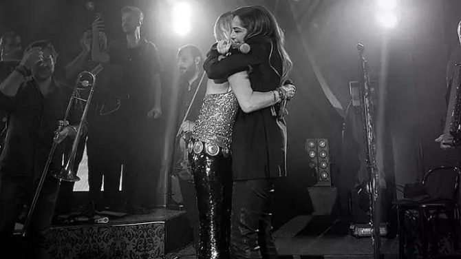 Βανδή-Βίσση: Τραγούδησαν μαζί στη Θεσσαλονίκη και έγινε… χαμός