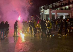 «Χαμός» για ΑΕΚ και Γιαννίκη στα Γιάννενα (pics+video)