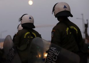 Ένταση στον σταθμό του Φαλήρου ανάμεσα σε οπαδούς του Ολυμπιακού και της Αϊντραχτ