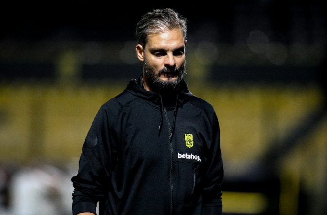 Χαριστέας: «Να βάλει η UEFA δικούς της ανθρώπους»