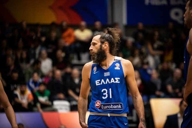 Τα «θαλάσσωσε» η Εθνική στο Νιούκαστλ
