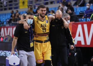 Απίστευτο: Τραυματίστηκε ο Καρλής για την ΑΕΚ