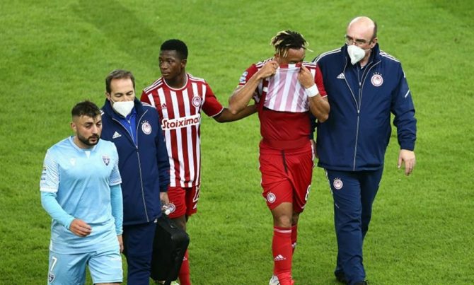 Ανησυχία στον Ολυμπιακό: Τρεις αναγκαστικές αλλαγές ως το 60′ στο ματς με τον Ιωνικό