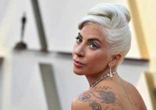 Η Lady Gaga ποζάρει γυμνή για το εξώφυλλο του Vogue και γίνεται παγκόσμιο viral
