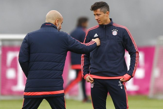 Ο Γκουαρδιόλα επισκέφθηκε τον Λεβαντόβσκι στην προπόνηση της εθνικής Πολωνίας