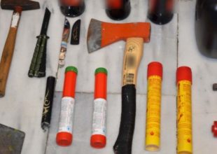 Μολότοφ, μαχαίρια και τσεκούρια εντοπίστηκαν σε συνδέσμους οπαδών στη Θεσσαλονίκη