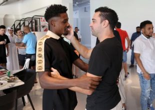 Τσάβι: Αποχαιρέτησε παίκτες και διοίκηση της Αλ Σαντ και «πετάει» για Βαρκελώνη