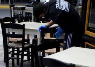 Πιο νωρίς τα μέτρα – «Παράθυρο» για αυστηρότερους περιορισμούς σε ωράριο-μουσική