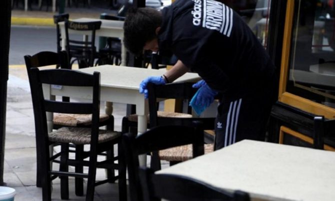 Πιο νωρίς τα μέτρα – «Παράθυρο» για αυστηρότερους περιορισμούς σε ωράριο-μουσική