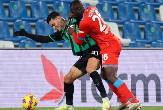 Νέο πλήγμα στην Νάπολι, έναν μήνα έξω ο Κουλιμπαλί