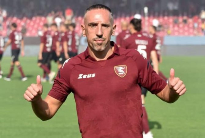 Λύνει το συμβόλαιο του και σκέφτεται να αποσυρθεί ο Ριμπερί