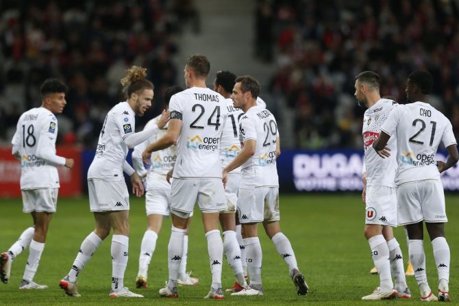 Αναβλήθηκε το Ανζέ – Σέντ Ετιέν λόγω των 19 κρουσμάτων των γηπεδούχων