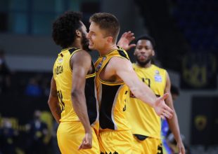 Κόντρα σε όλους και σε όλα η Βασίλισσα πήρε την πρόκριση