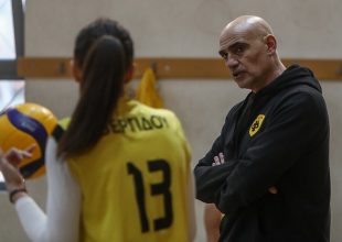 Αρσενιάδης: «Σοβαρή και πειθαρχημένη η ΑΕΚ»