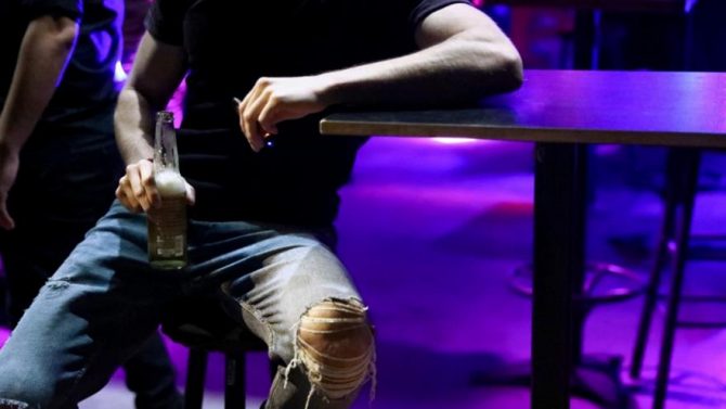 Κραυγή αγωνίας από τα κέντρα διασκέδασης: Τα νέα μέτρα ισοδυναμούν με λουκέτο Κραυγή αγωνίας από τα κέντρα διασκέδασης: Τα νέα μέτρα ισοδυναμούν με λουκέτο