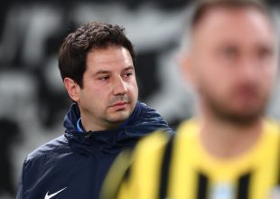 Γιαννίκης: «Η ΑΕΚ πάει για να κερδίσει τον Ολυμπιακό»