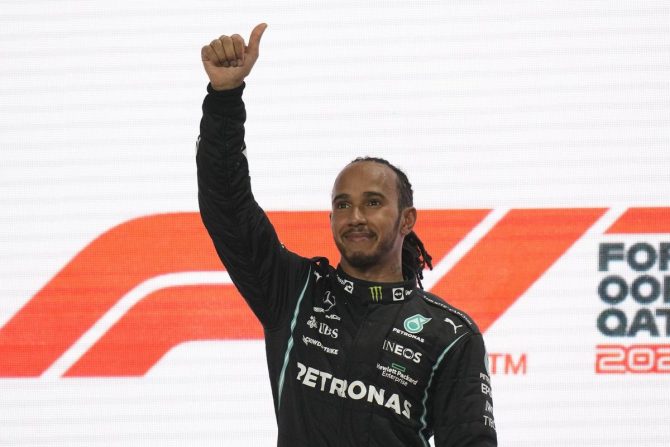 Χάμιλτον: «Ισχύουν οι φήμες για την Τσέλσι, είμαι λάτρης του ποδοσφαίρου από παιδί»