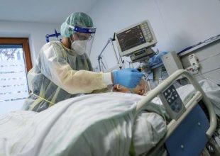 Κορωνοϊός: 77 νεκροί και 4.801 νέα κρούσματα σήμερα στην Ελλάδα – 683 διασωληνωμένοι