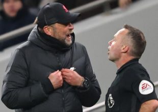 Κλοπ στον διαιτητή: «Δεν έχω πρόβλημα με κανέναν, μόνο με σένα! Δεν έχεις παίξει μπάλα!»