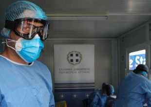 Κορωνοϊός: 32.694 νέα κρούσματα σήμερα στην Ελλάδα – 80 νεκροί και 640 διασωληνωμένοι