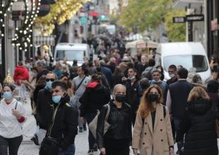 Μόσιαλος: Αν επικρατήσει η μετάλλαξη Όμικρον θα πάρουμε μεγάλη ανάσα