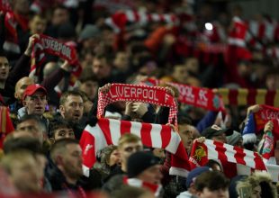 Premier League: Προς συζήτηση η απαγόρευση εισόδου στους ανεμβολίαστους