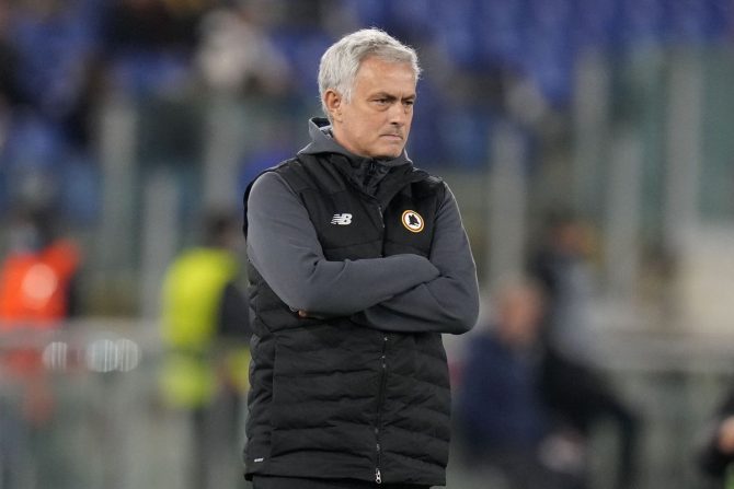 Κάνει «ξεσκαρτάρισμα» στη Ρόμα ο Μουρίνιο – Οι πρώτοι 4 που αποχωρούν