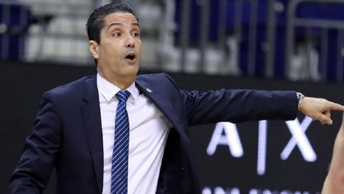 Συνεχίζει στη Μακάμπι ο Σφαιρόπουλος