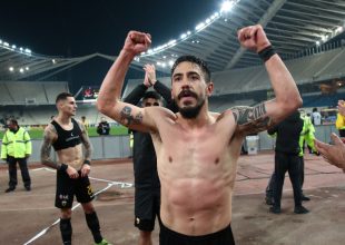 Αφιέρωσε τη νίκη στον Γέλοβατς ο Σιμόες