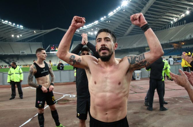Αφιέρωσε τη νίκη στον Γέλοβατς ο Σιμόες