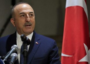 Νέα πρόκληση Τσαβούσογλου: Συζητήσιμη η κυριαρχία των στρατικοποιημένων νησιών του Αιγαίου