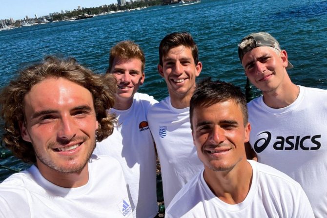 Ο Τσιτσιπάς έδωσε μήνυμα νίκης από το Σίδνεϊ για το ATP Cup: “Πάμε παλικάρια”